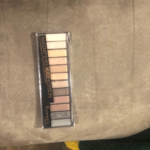 Rimmel London Magnif’Eyes NUDE Edition Eye Palette - Picture 1 of 3
